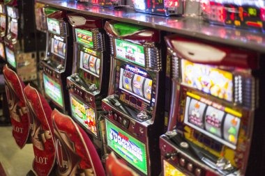 mpo77 slot Bikini Paradise dealer interaction and live chat feature